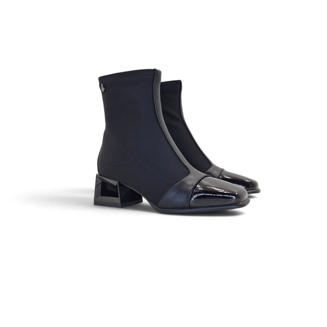 Aqua Flex 28-Violet Noir