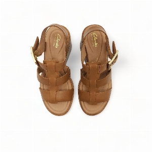 Manon Cove Tan