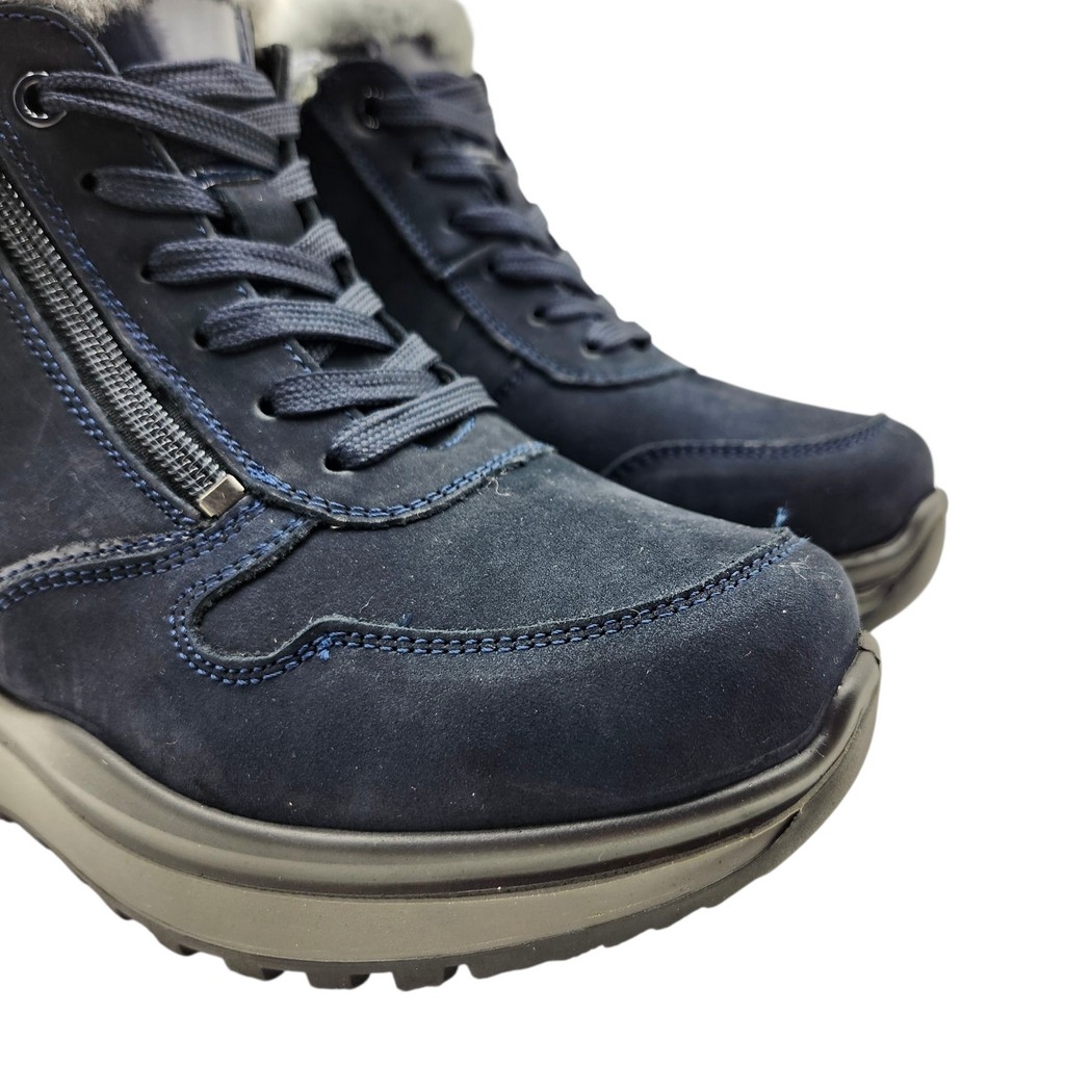 Comfort R9884L Stephanie