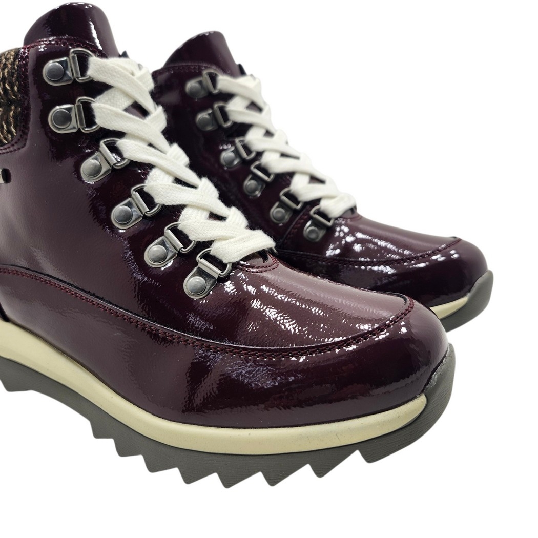 Wanderlust T25612 Lexie Bordeaux