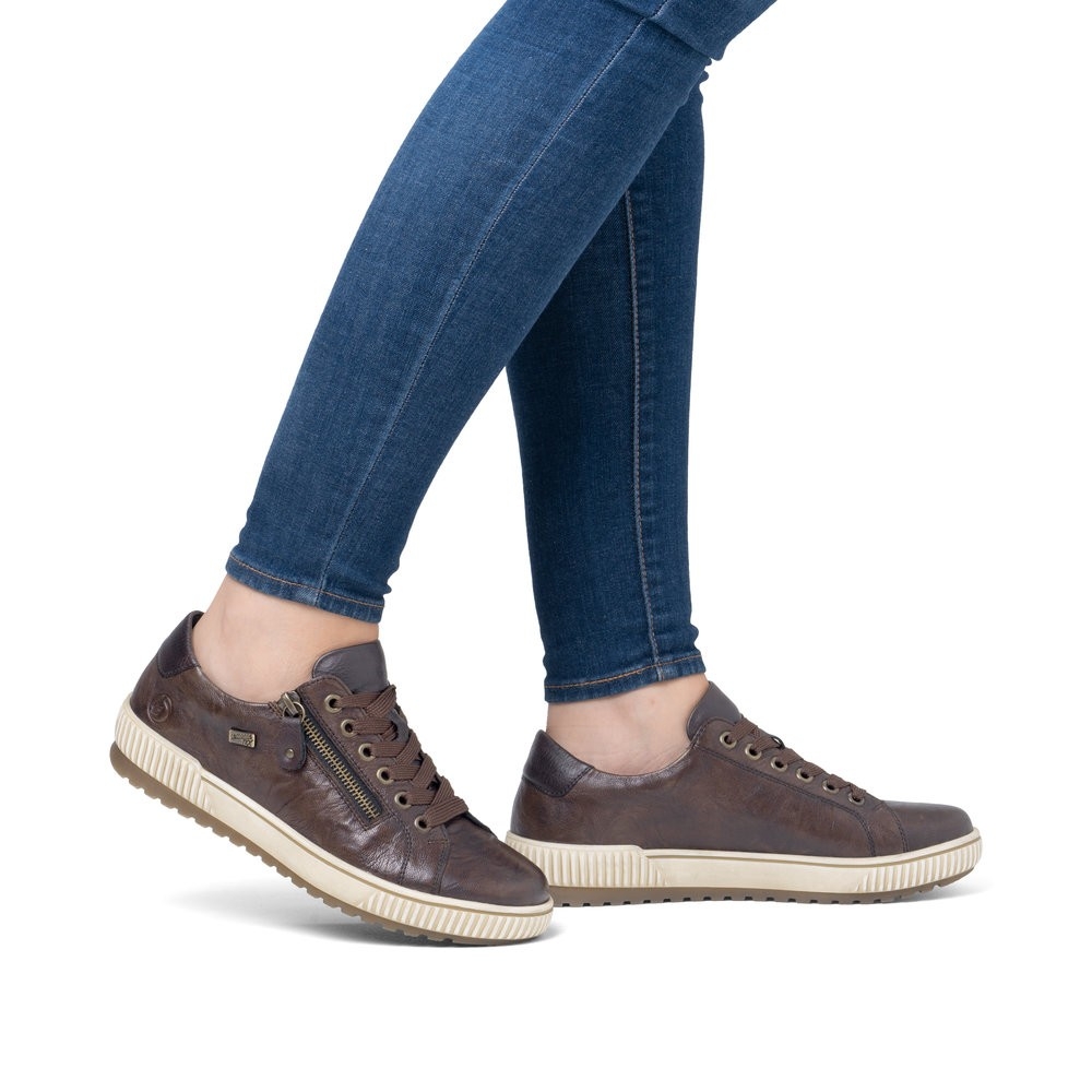 Remonte D0700-25